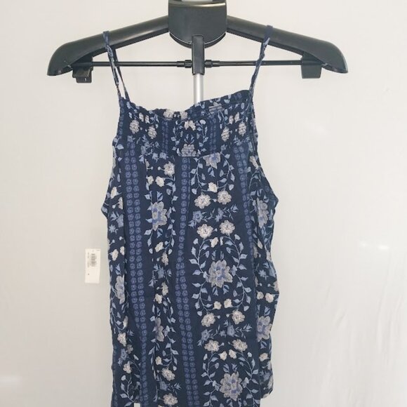 Old Navy Blue Flower Tank - Picture 12 of 14